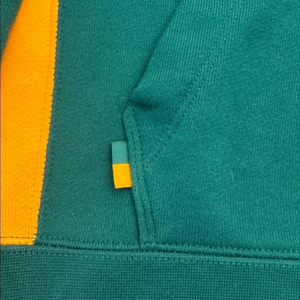 EUC! Nike Boston Celtics City Earned Edition Courtside Hoodie, sz S - Picture 7 of 10
